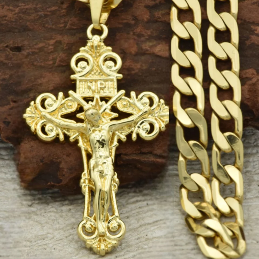 Cadena Cubana + Cristo